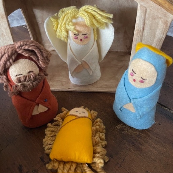 Vintage Handmade Folk Art 13-Piece Nativity Set w/ Ceramic Barn 1970s Christmas - Picture 16 of 16